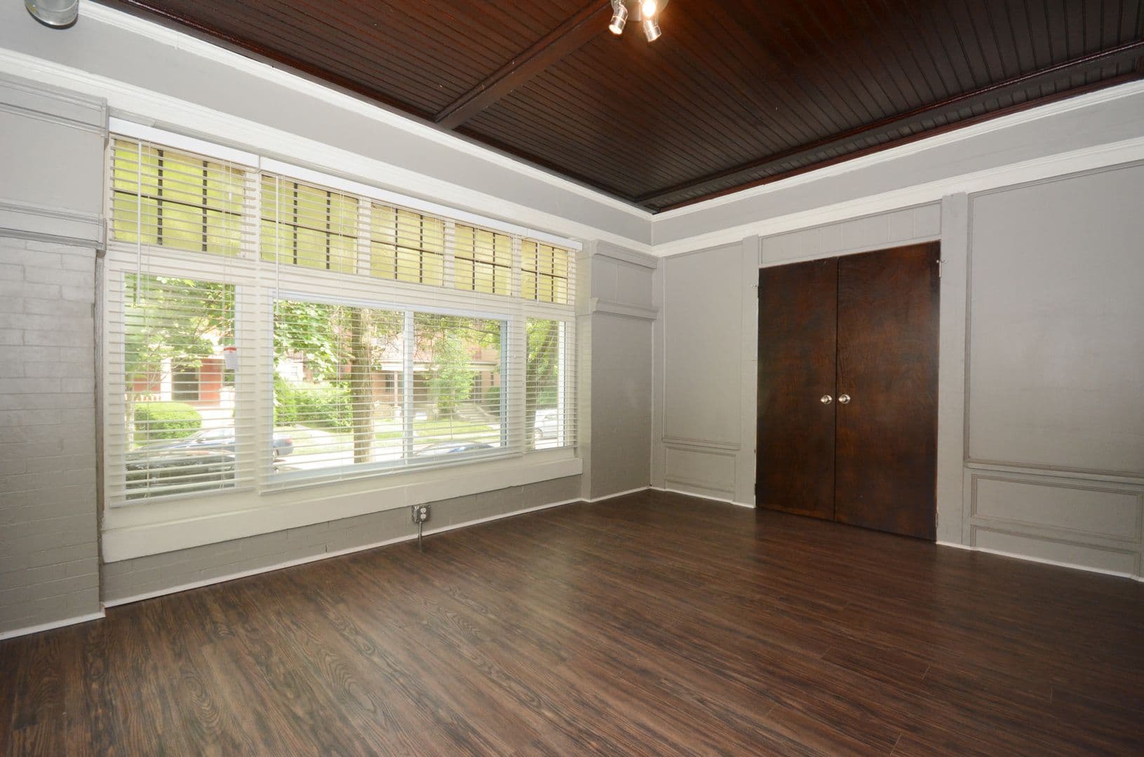 Pittsburgh Apartment: 302 S. Negley Ave.
