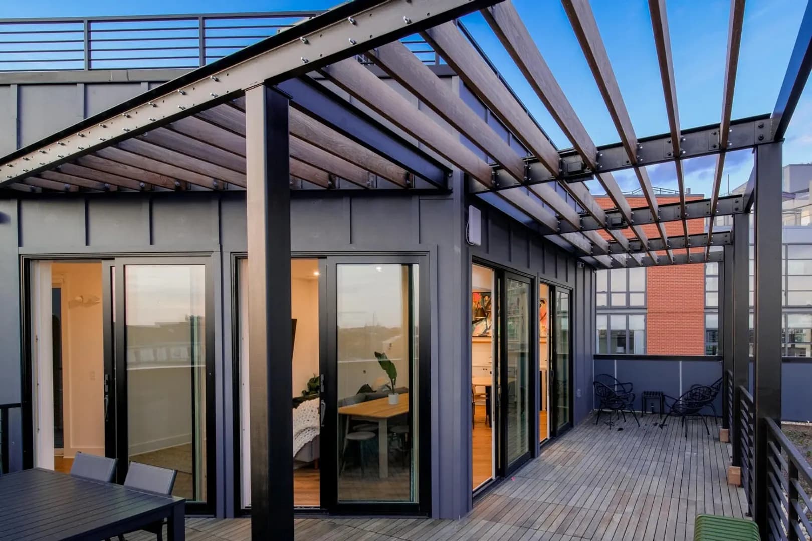 Washington Apartment: 2106-2108 Vermont Ave
