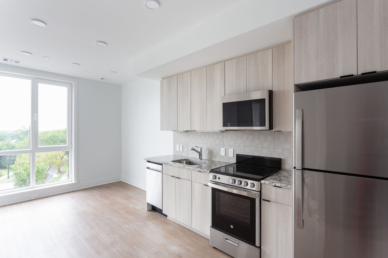 Washington Apartment: 5816 Georgia Avenue NW