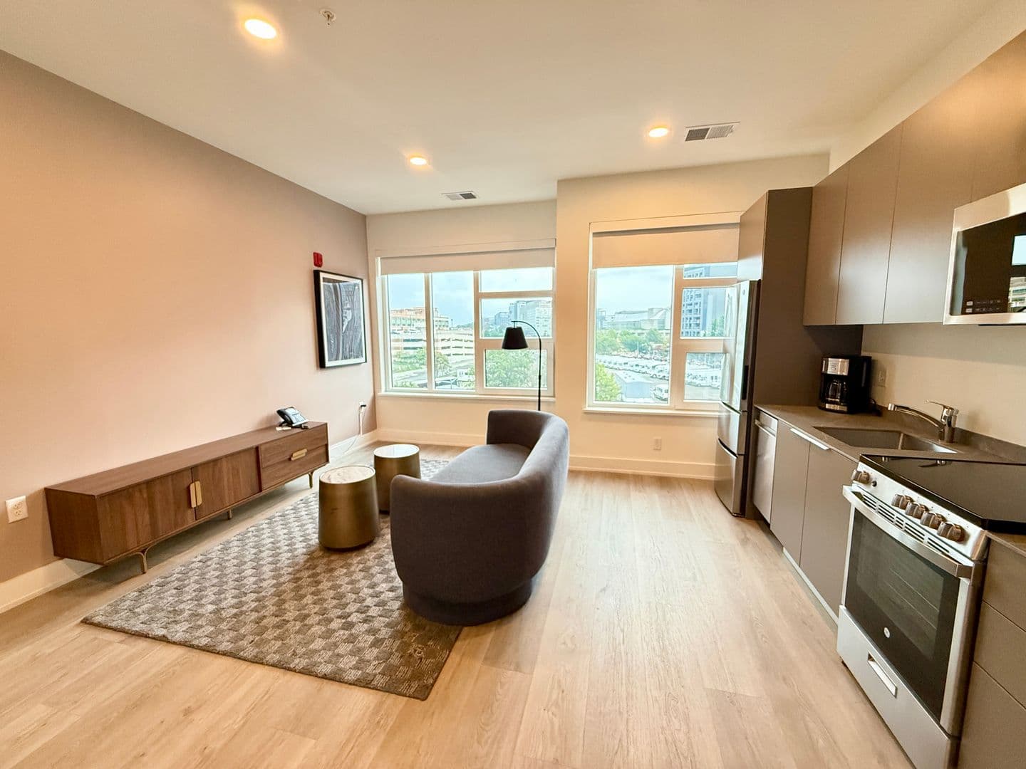 Washington Apartment: 1324 N Capitol St NW