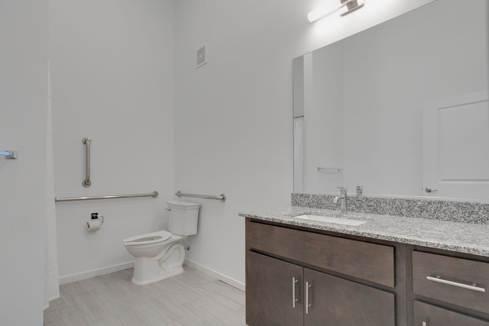 Richmond Apartment: 101 S 15th St