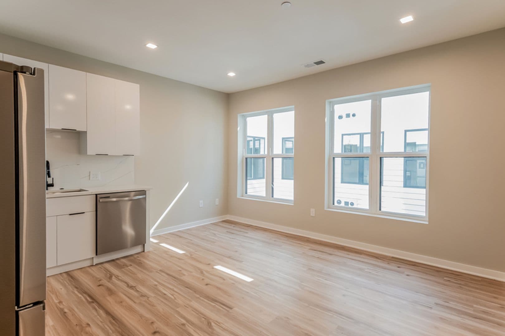 Washington Apartment: 1358 Florida Ave NE