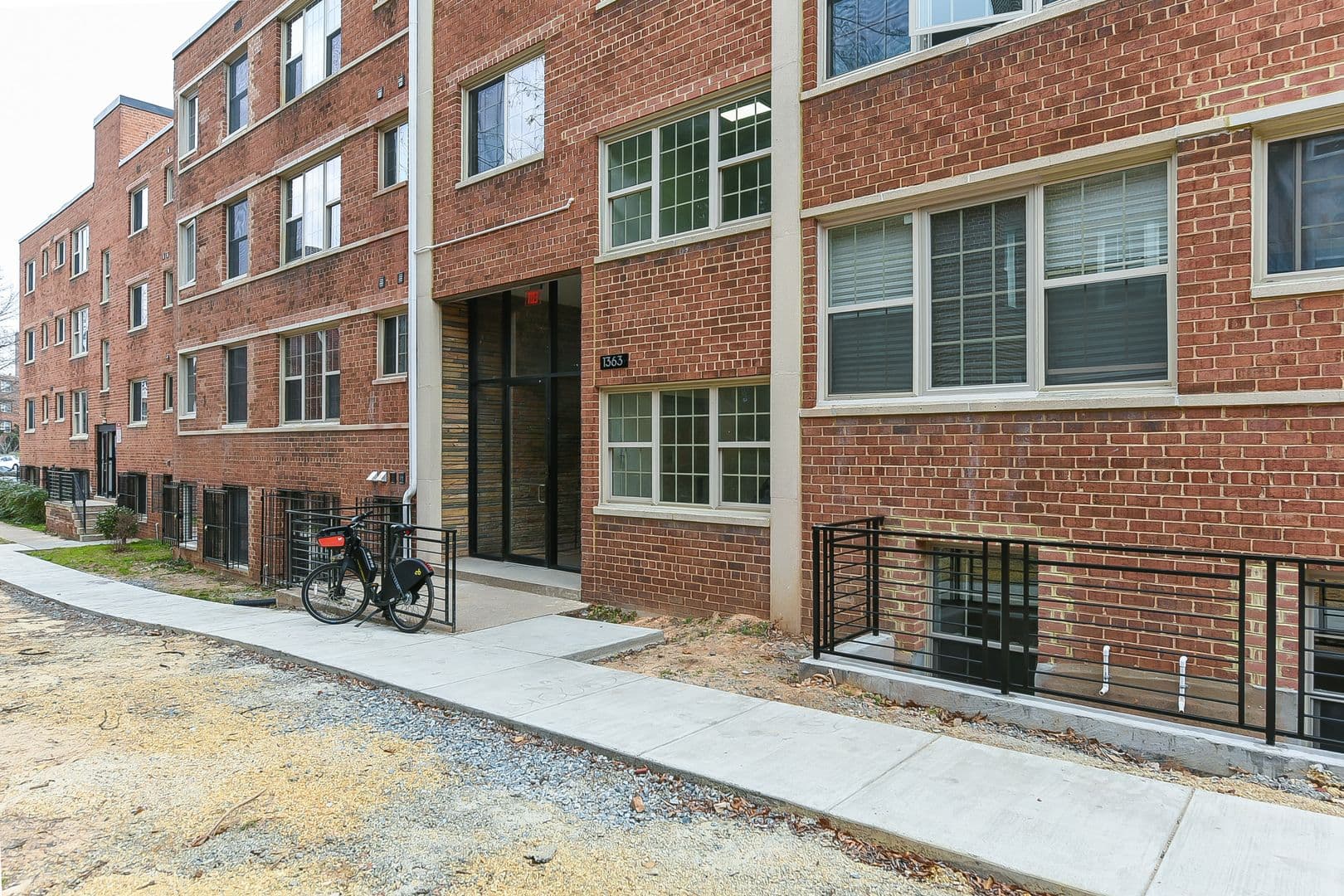 Washington Apartment: 1363 Peabody St NW