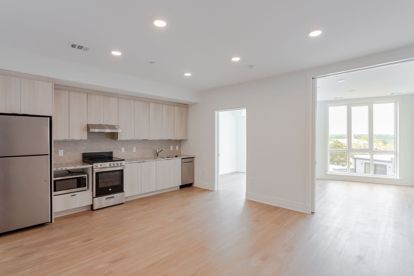 Washington Apartment: 5816 Georgia Avenue NW