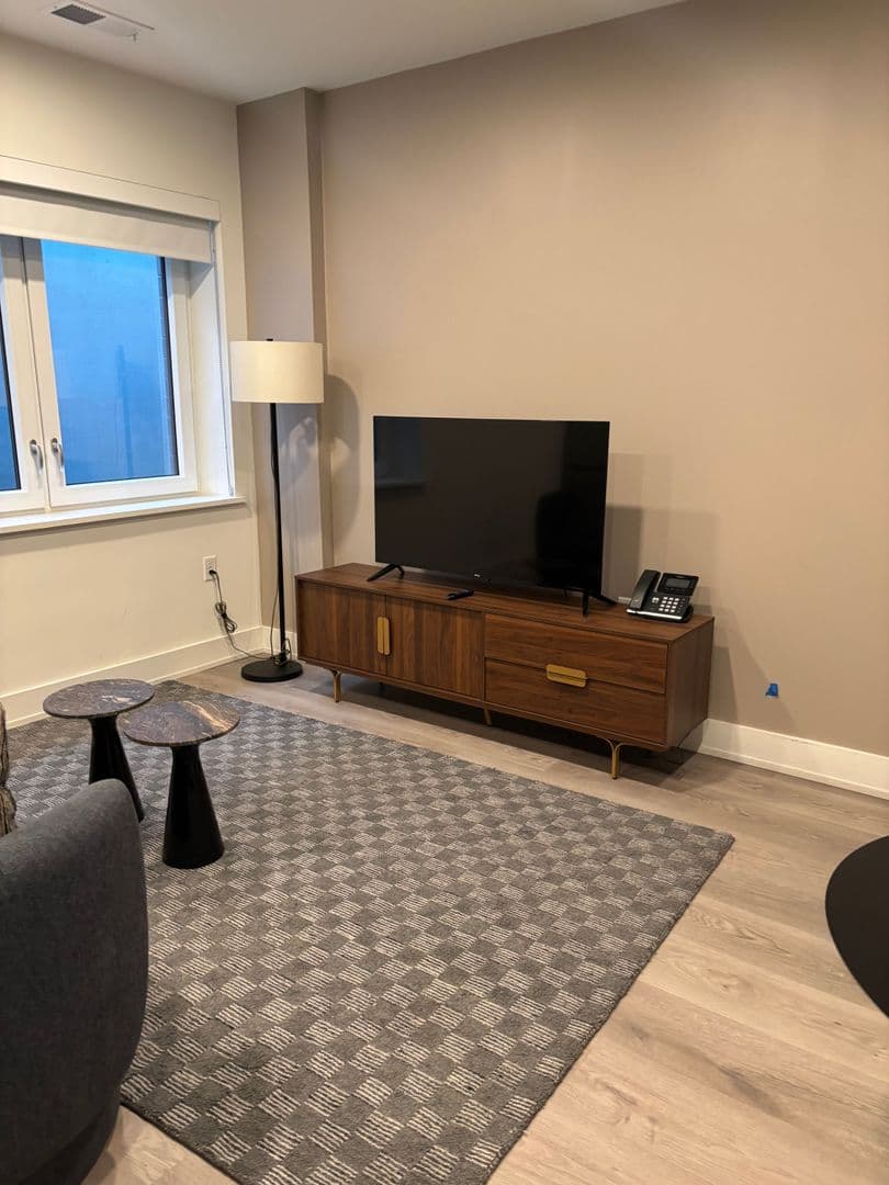 Washington Apartment: 1324 N Capitol St NW