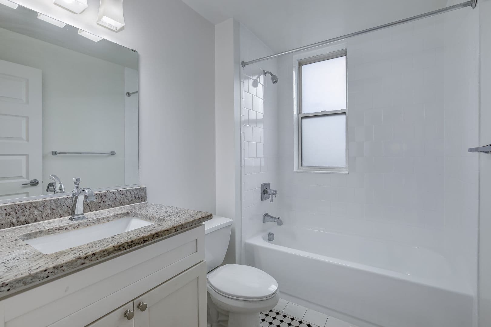 Washington Apartment: 3625 16th St NW