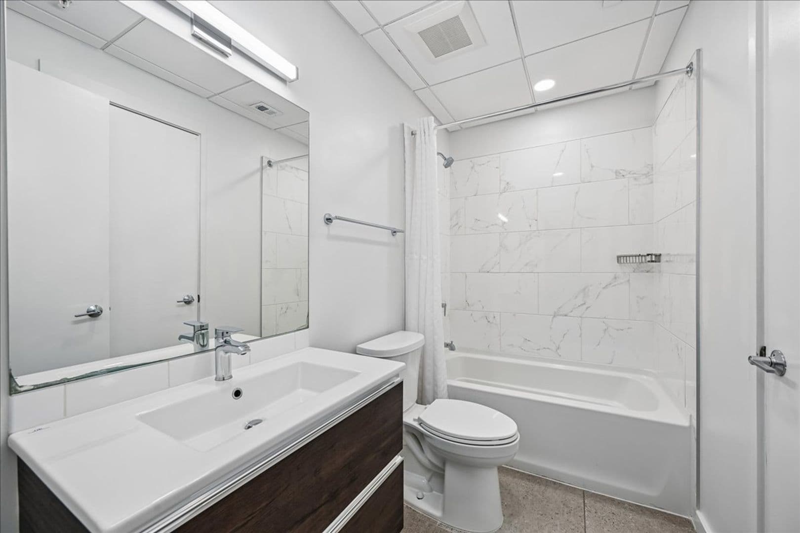 Washington Apartment: 1324 N Capitol St NW