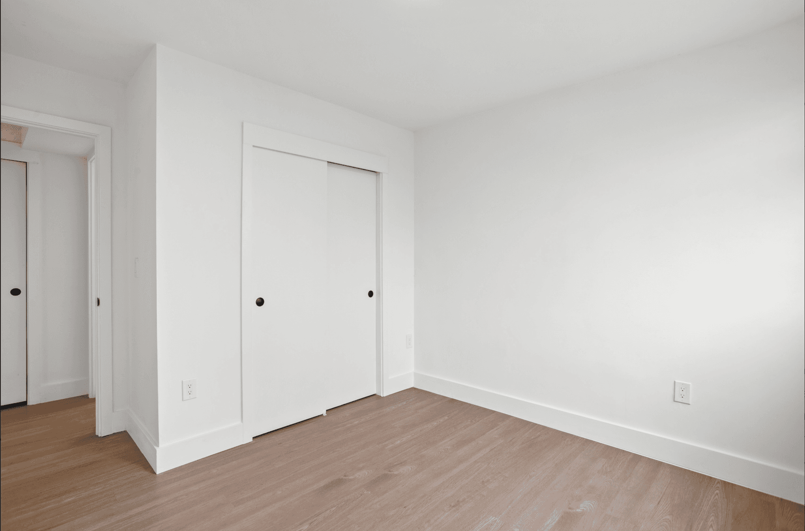 Washington Apartment: 5601 13th St NW