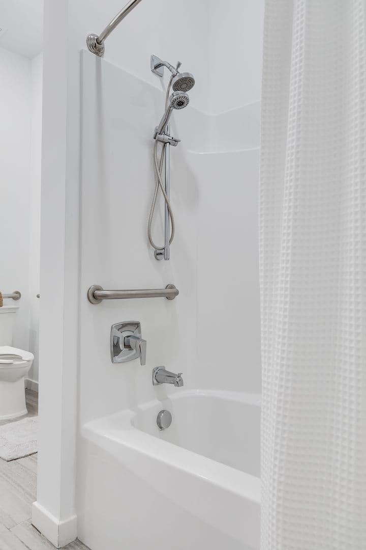 Richmond Apartment: 101 S 15th St
