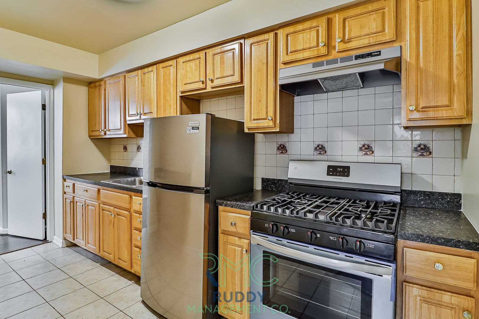 Washington Apartment: 3130 Buena Vista Terracce