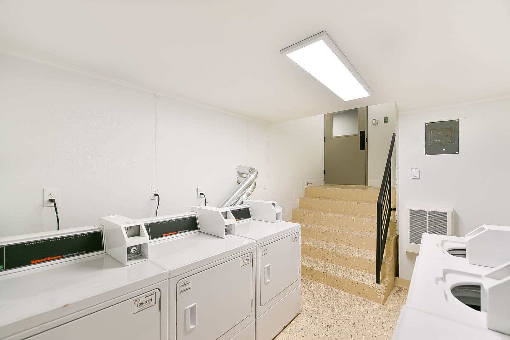Washington Apartment: 1363 Peabody St NW