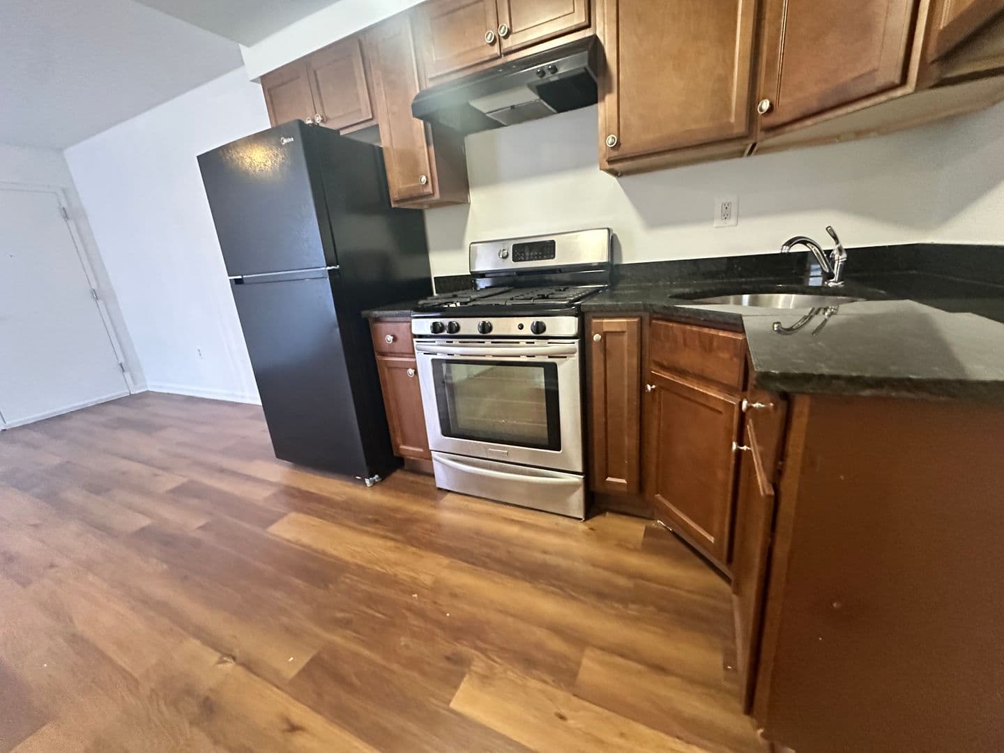 Washington Apartment: 313-15 Anacostia Rd SE