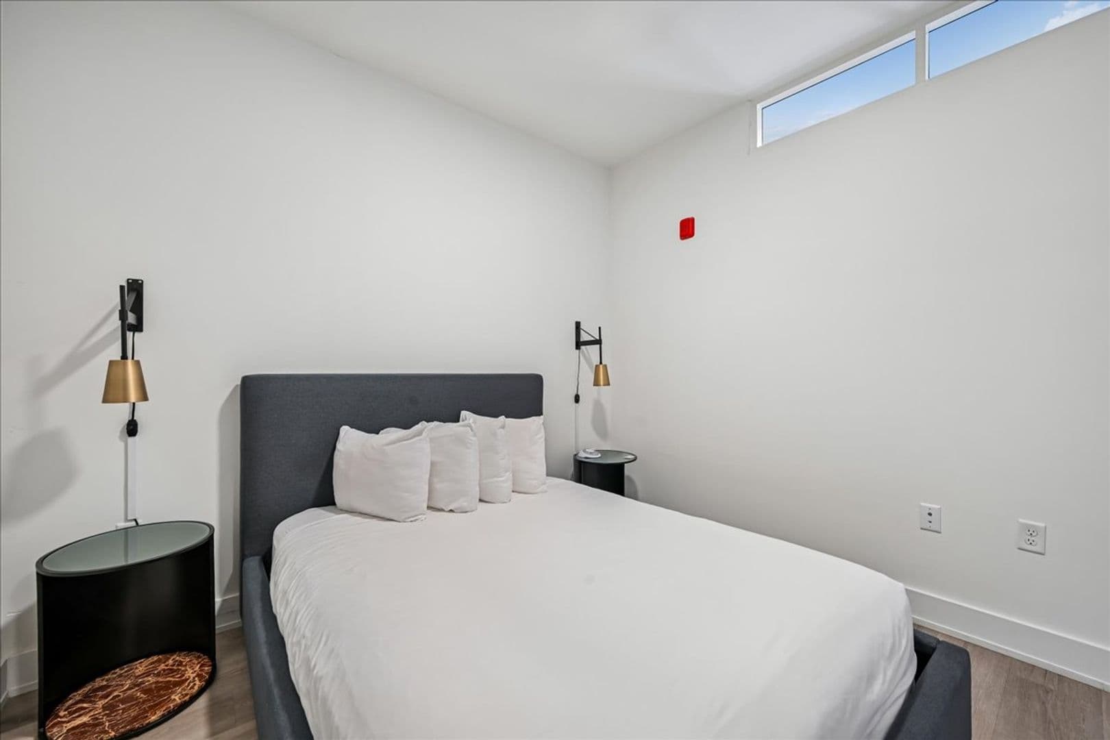 Washington Apartment: 1324 N Capitol St NW