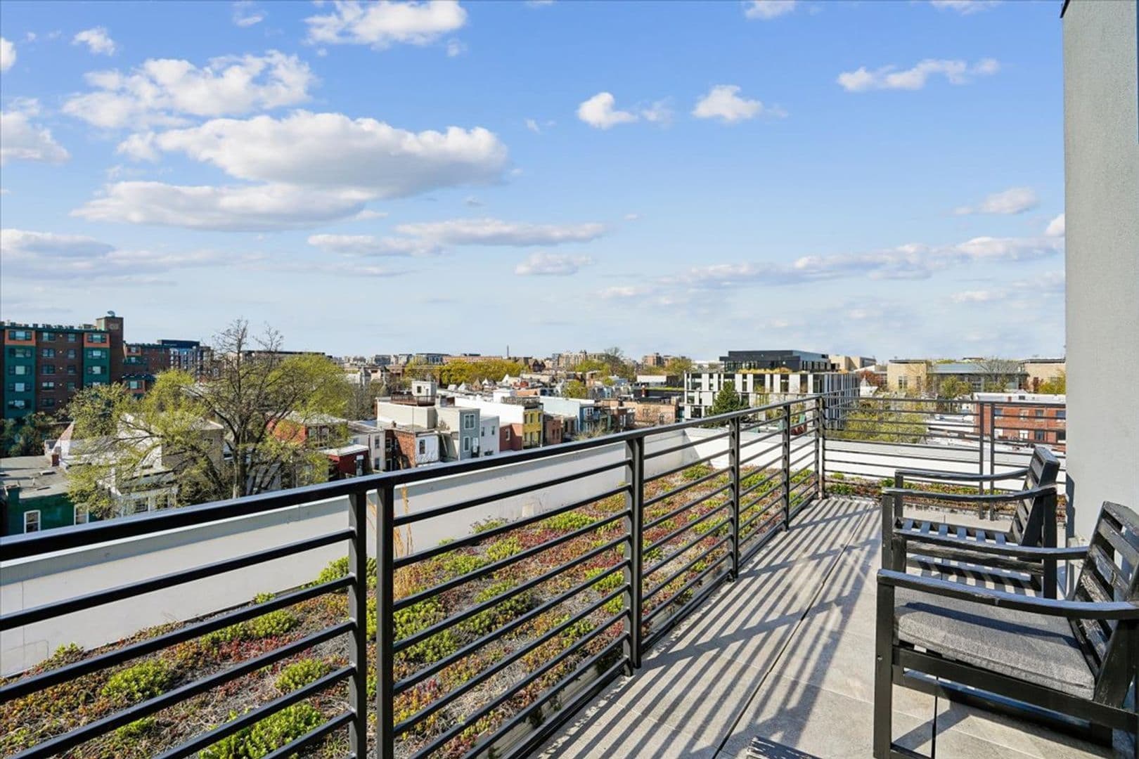 Washington Apartment: 1324 N Capitol St NW