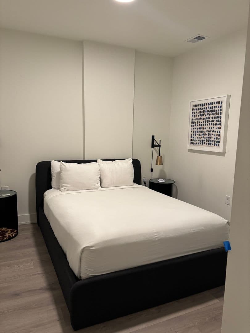 Washington Apartment: 1324 N Capitol St NW