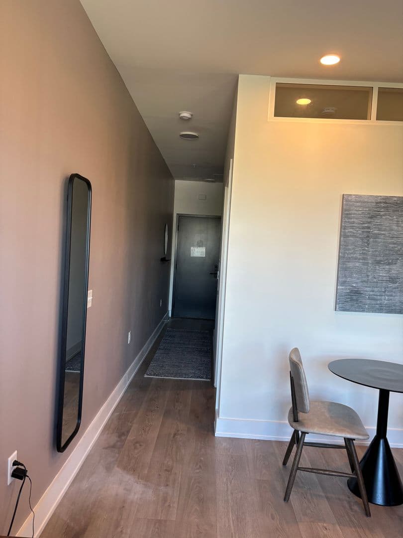 Washington Apartment: 1324 N Capitol St NW