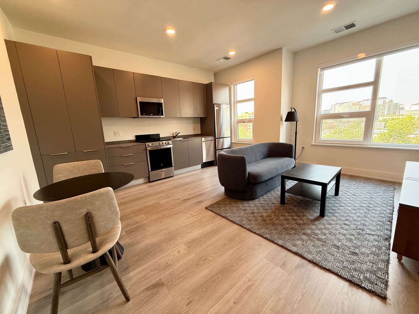 Washington Apartment: 1324 N Capitol St NW