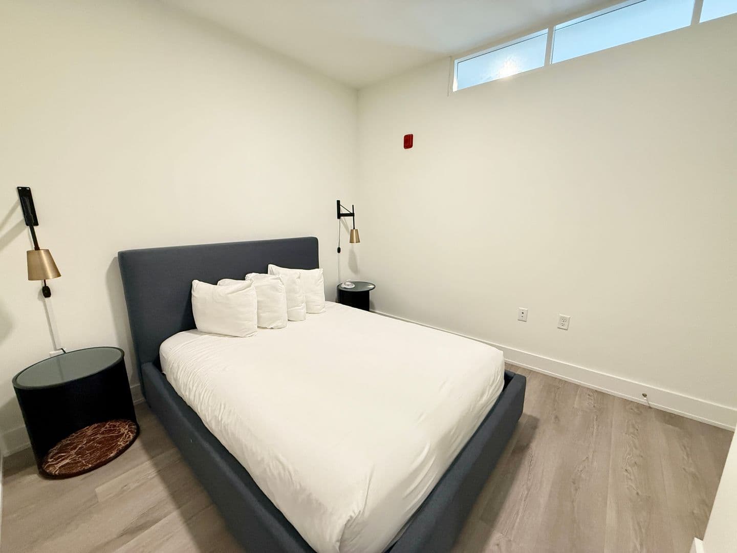 Washington Apartment: 1324 N Capitol St NW