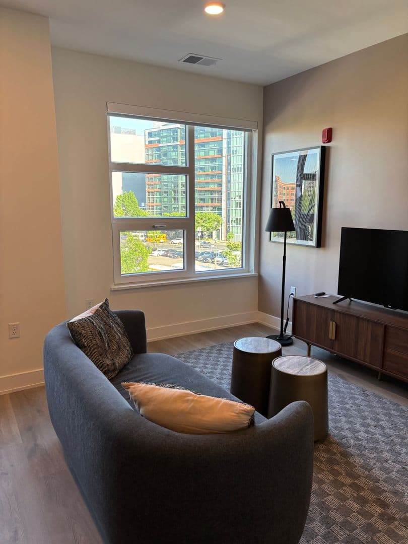 Washington Apartment: 1324 N Capitol St NW