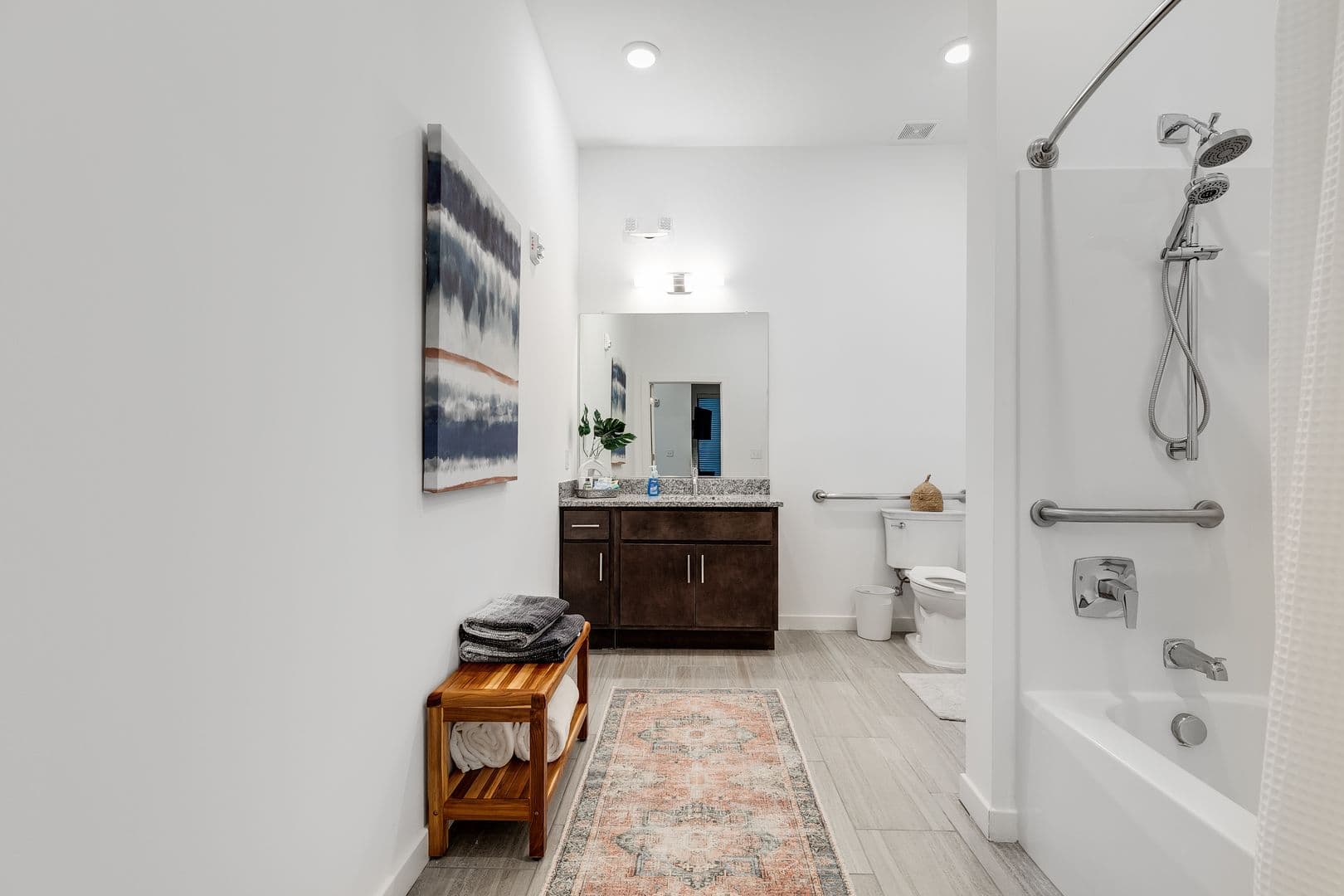 Richmond Apartment: 101 S 15th St