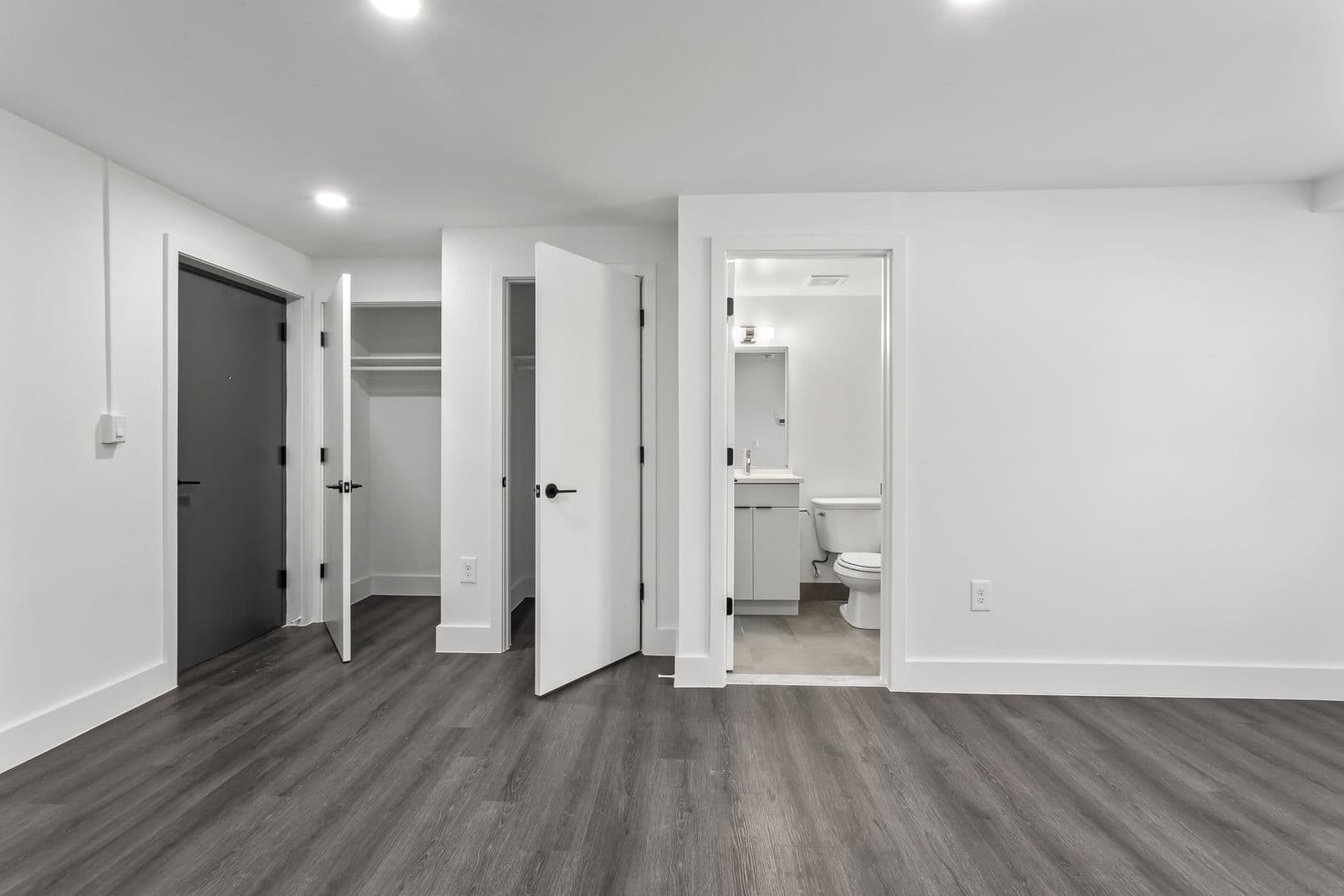 Washington Apartment: 6701 & 6707 14th Street, NW  and 1400 & 1401 Whittier Place, NW