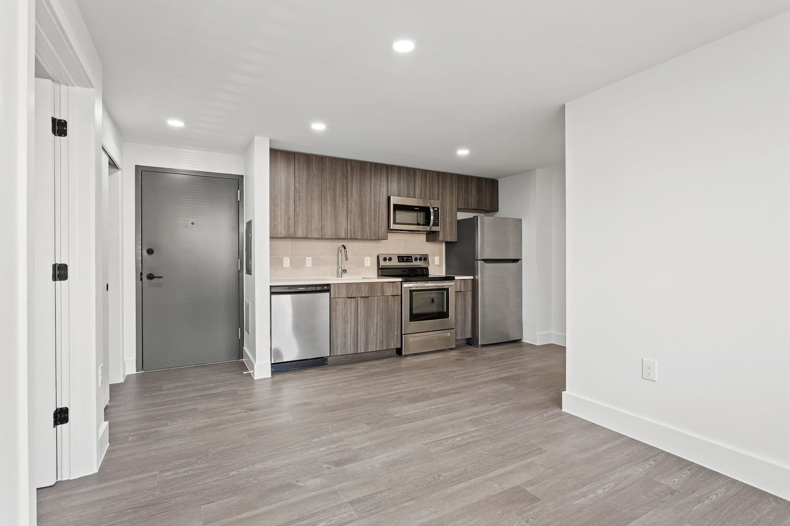 Washington Apartment: 5910-5950 14th St NW
