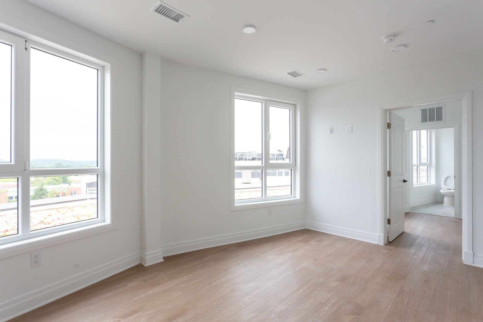 Washington Apartment: 5816 Georgia Avenue NW