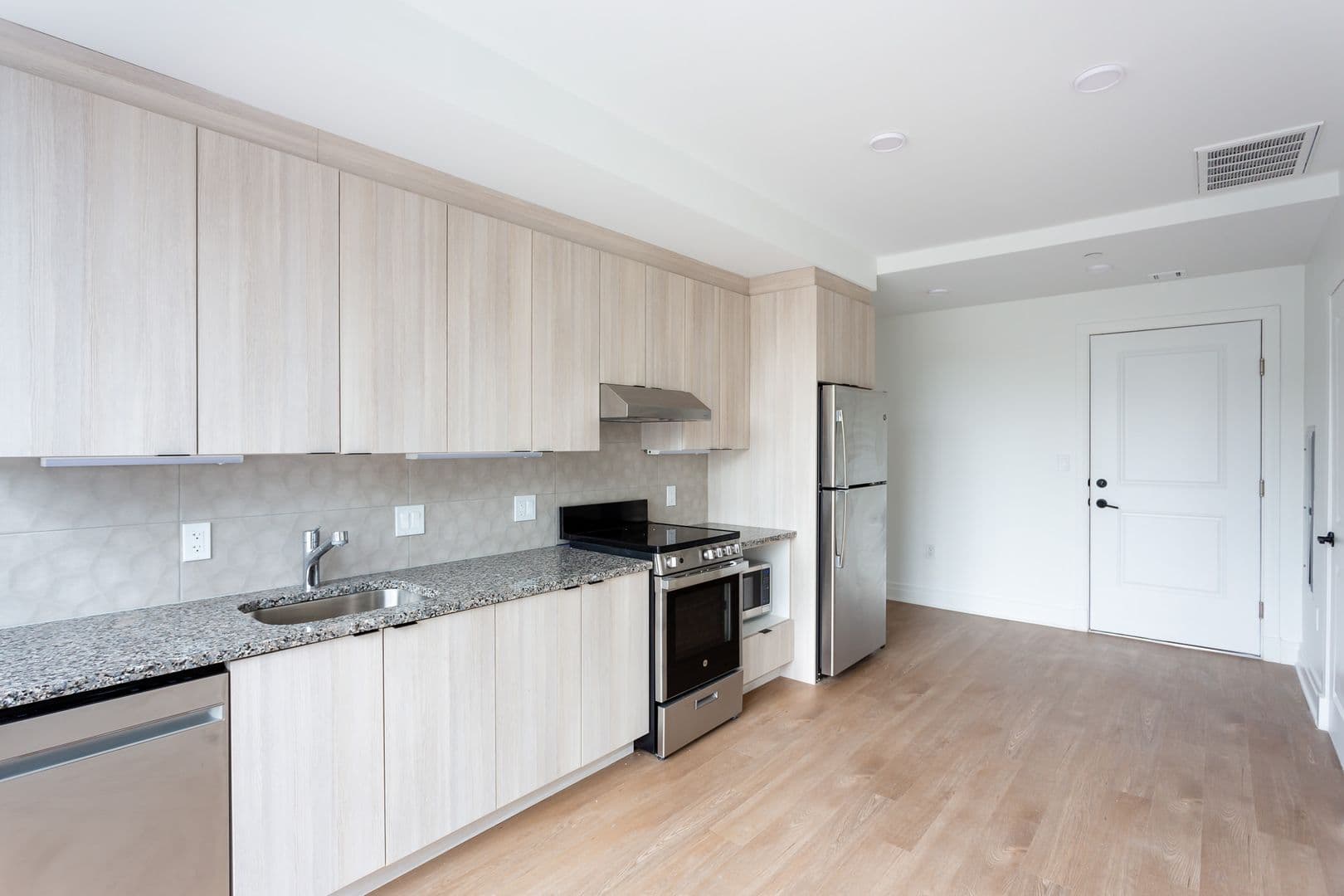 Washington Apartment: 5816 Georgia Avenue NW