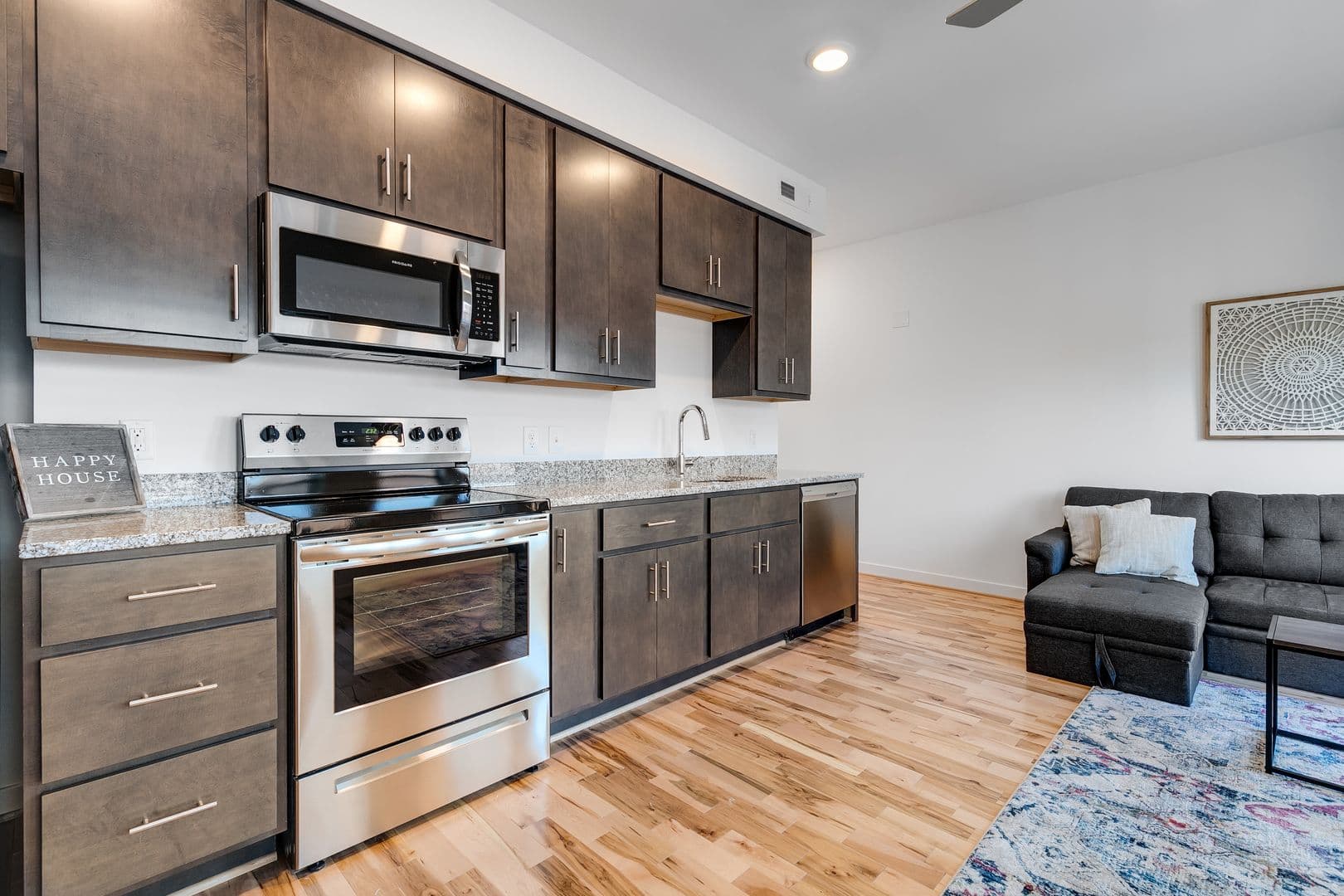 Richmond Apartment: 101 S 15th St