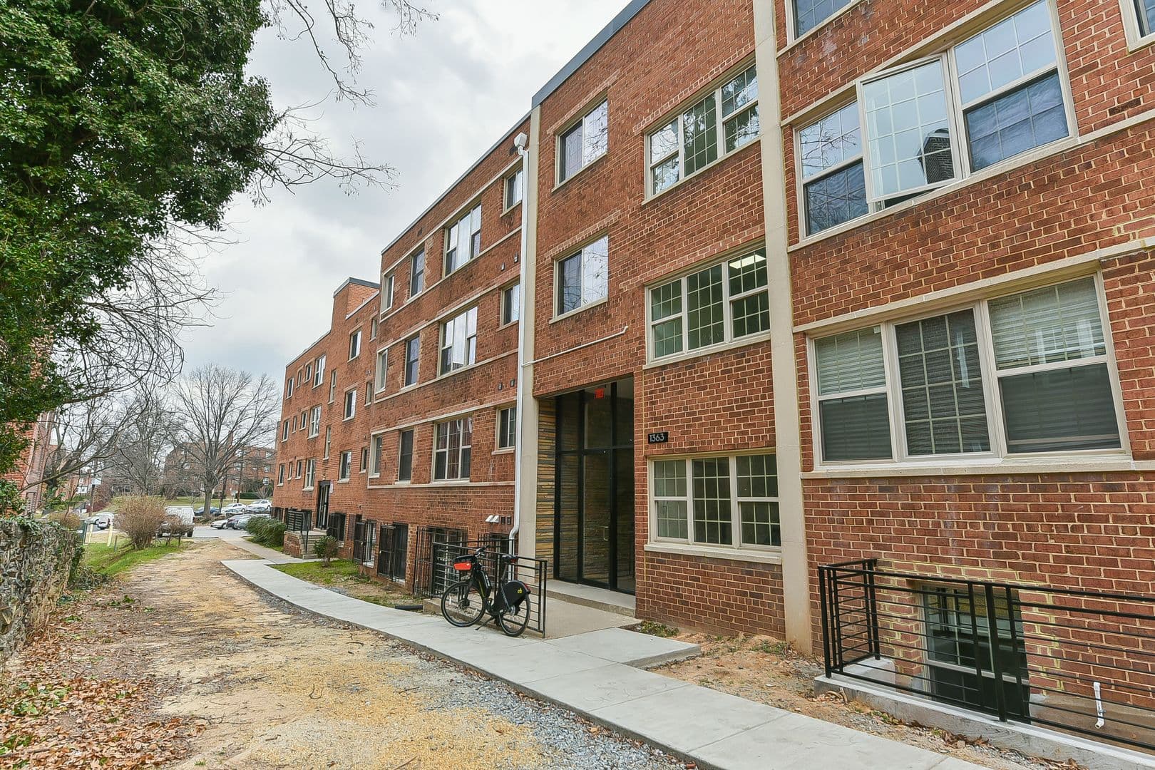 Washington Apartment: 1363 Peabody St NW