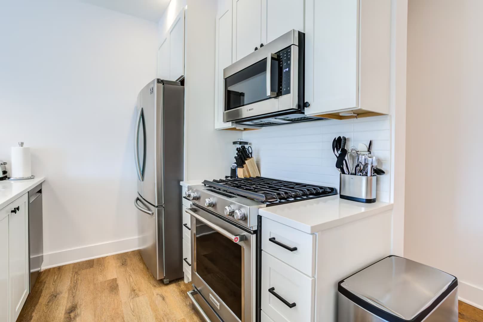 Washington Apartment: 2106-2108 Vermont Ave