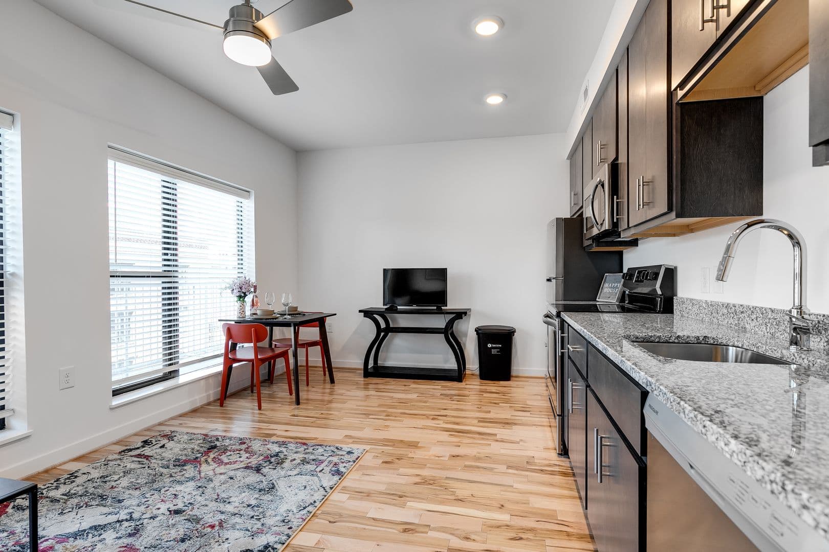 Richmond Apartment: 101 S 15th St