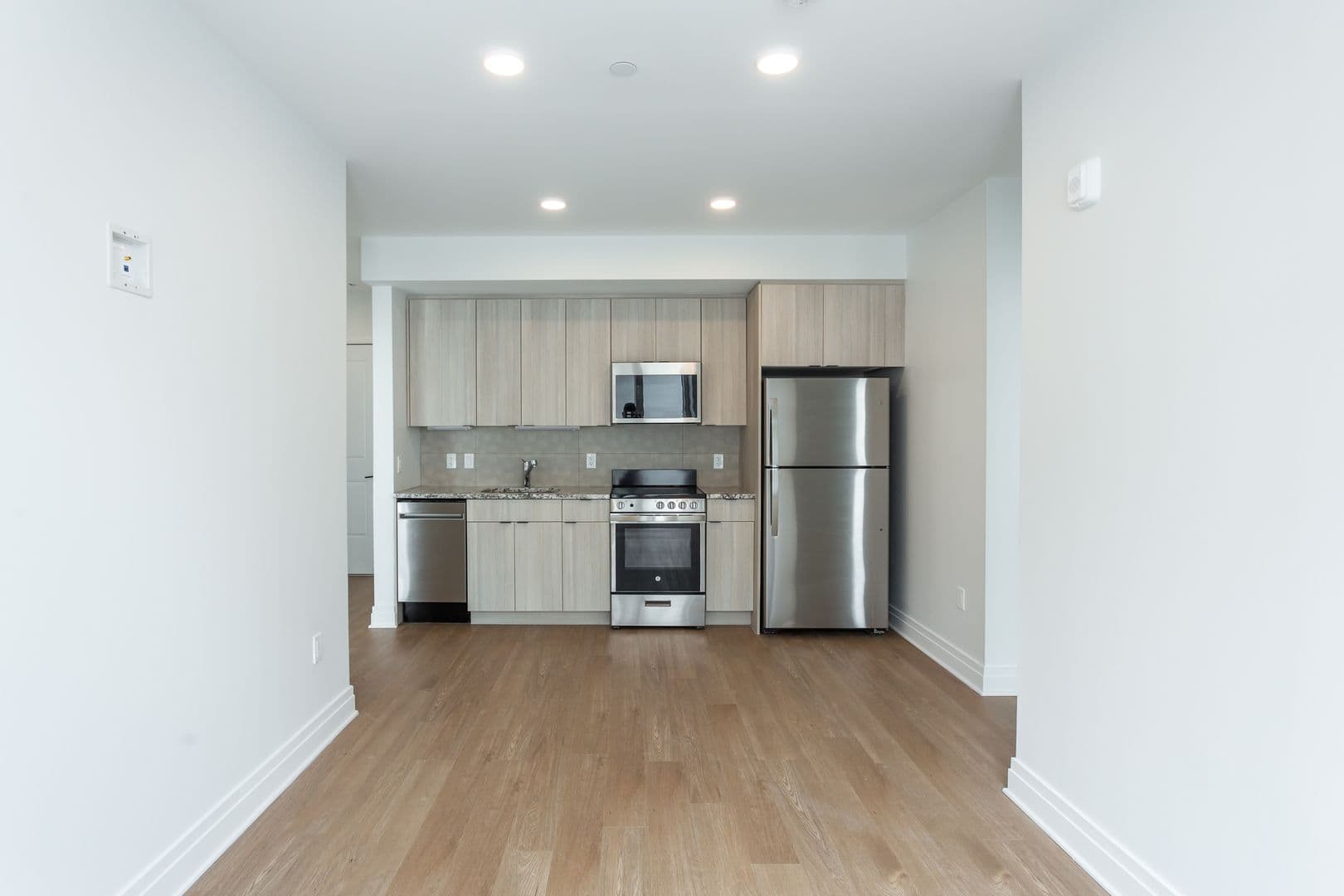 Washington Apartment: 5816 Georgia Avenue NW