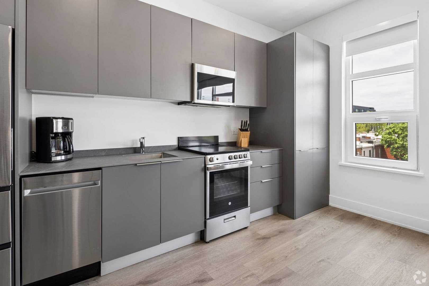 Washington Apartment: 1324 N Capitol St NW