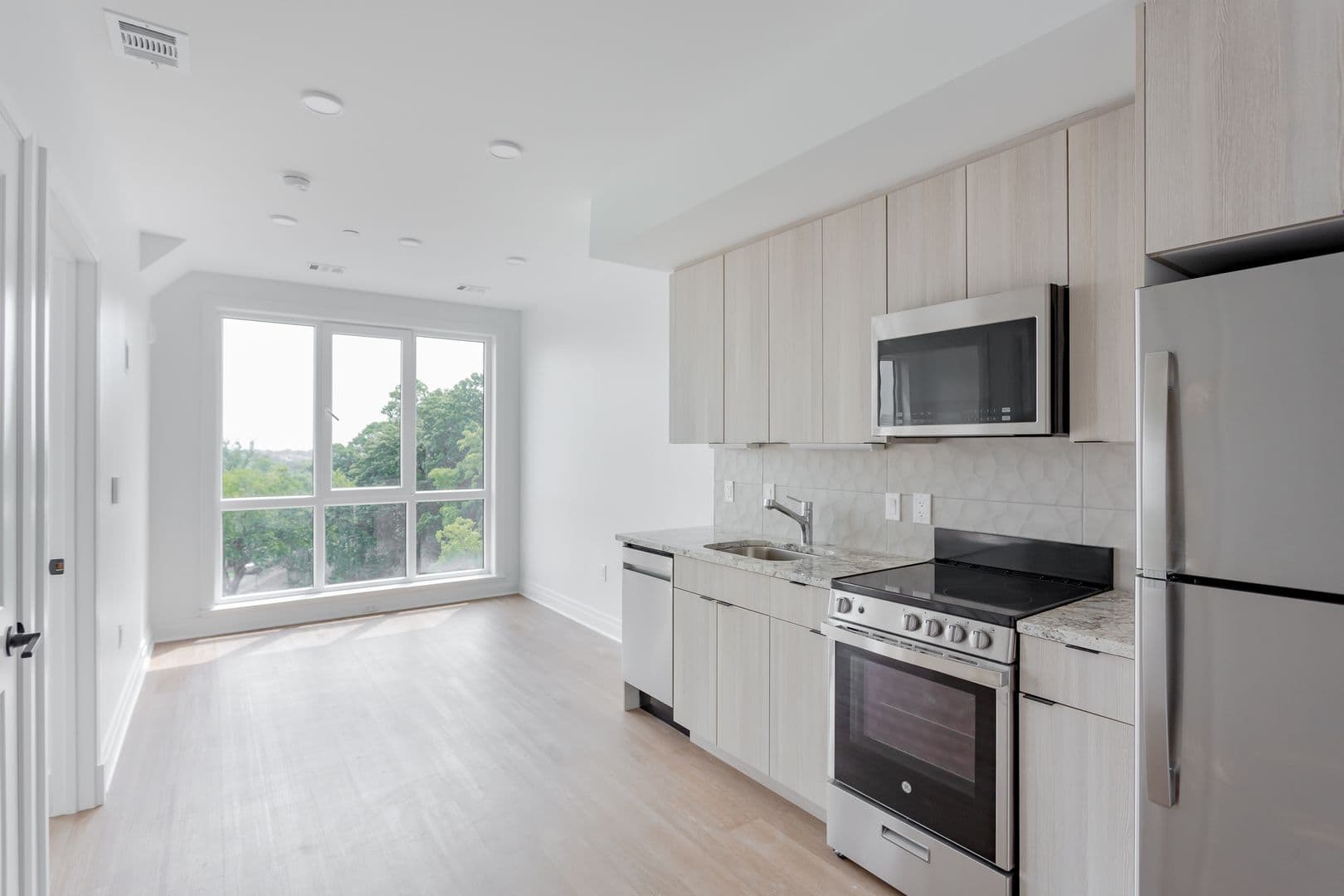 Washington Apartment: 5816 Georgia Avenue NW