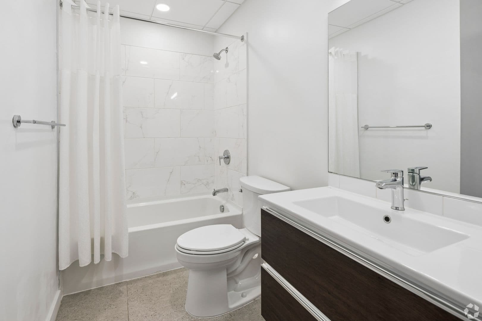 Washington Apartment: 1324 N Capitol St NW