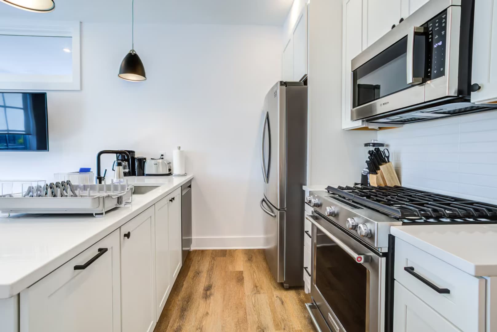 Washington Apartment: 2106-2108 Vermont Ave