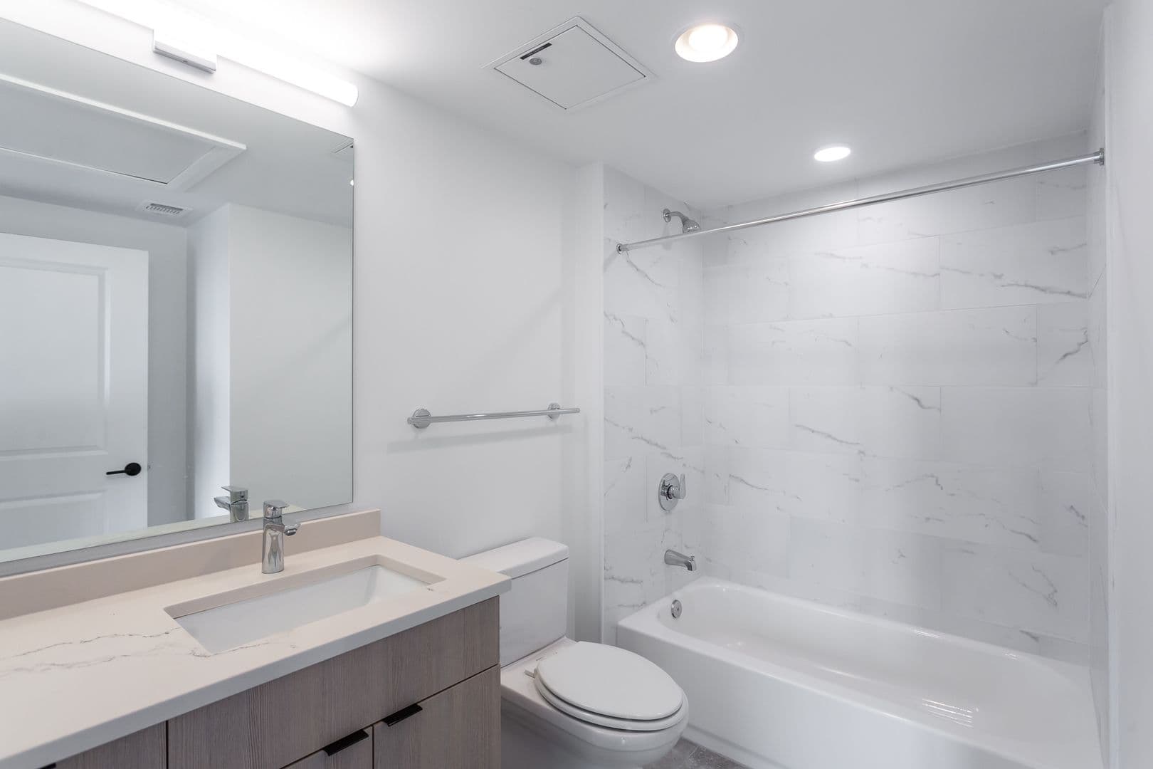 Washington Apartment: 5816 Georgia Avenue NW