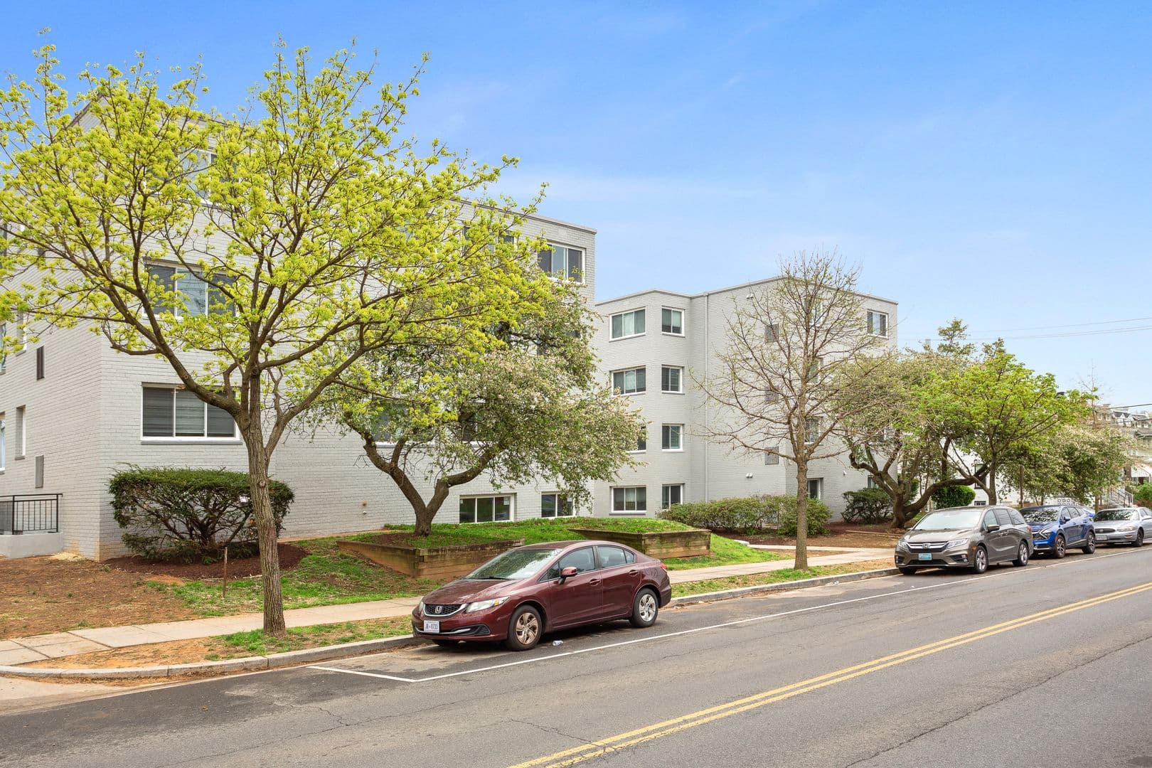 Washington Apartment: 5601 13th St NW