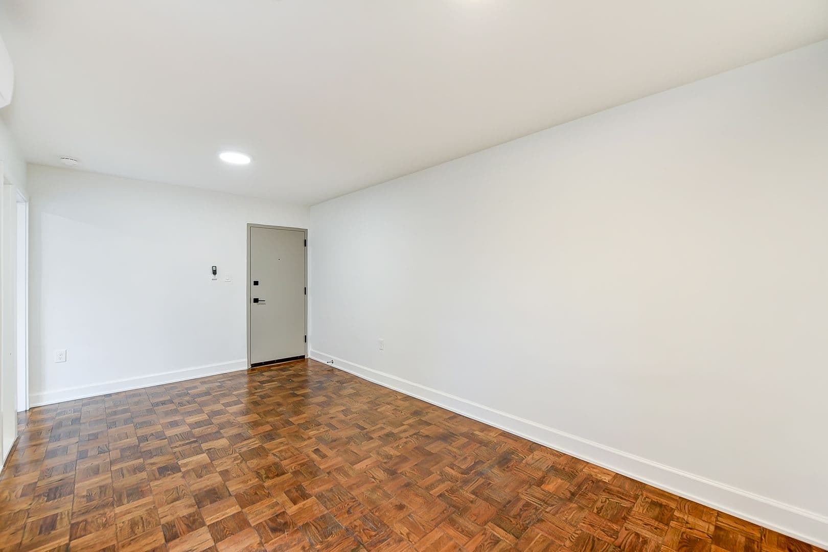 Washington Apartment: 1363 Peabody St NW