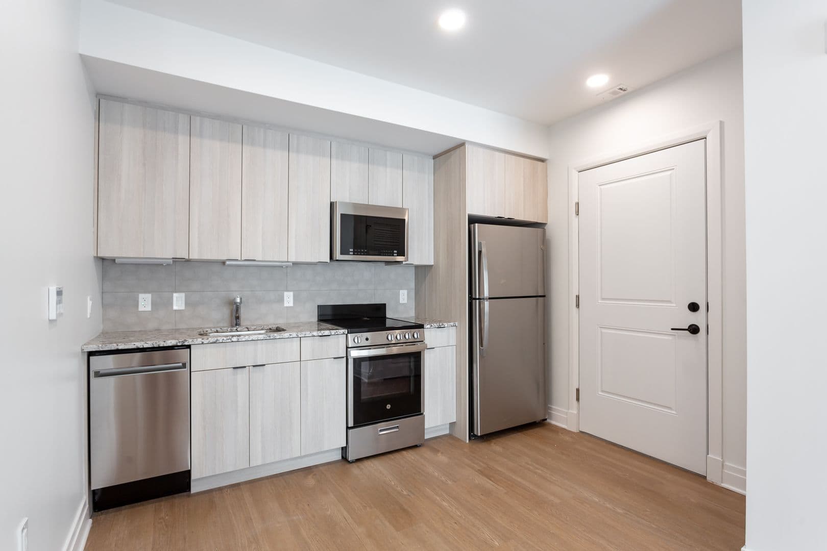 Washington Apartment: 5816 Georgia Avenue NW