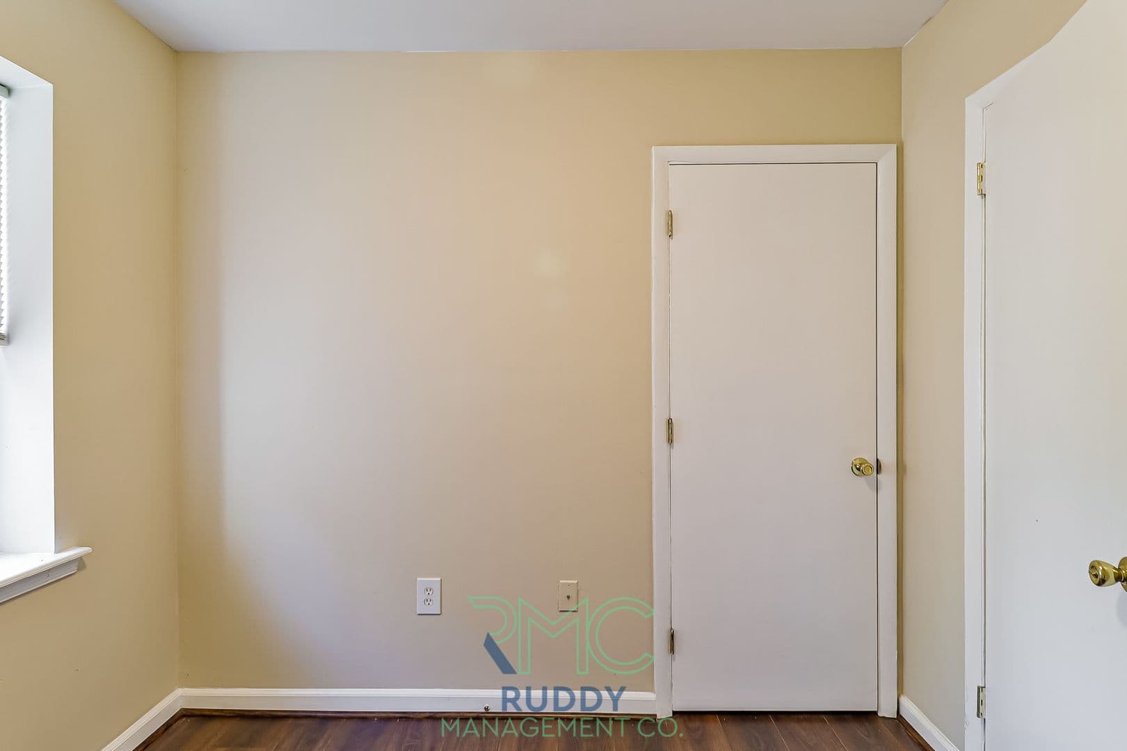 Washington Apartment: 3130 Buena Vista Terracce