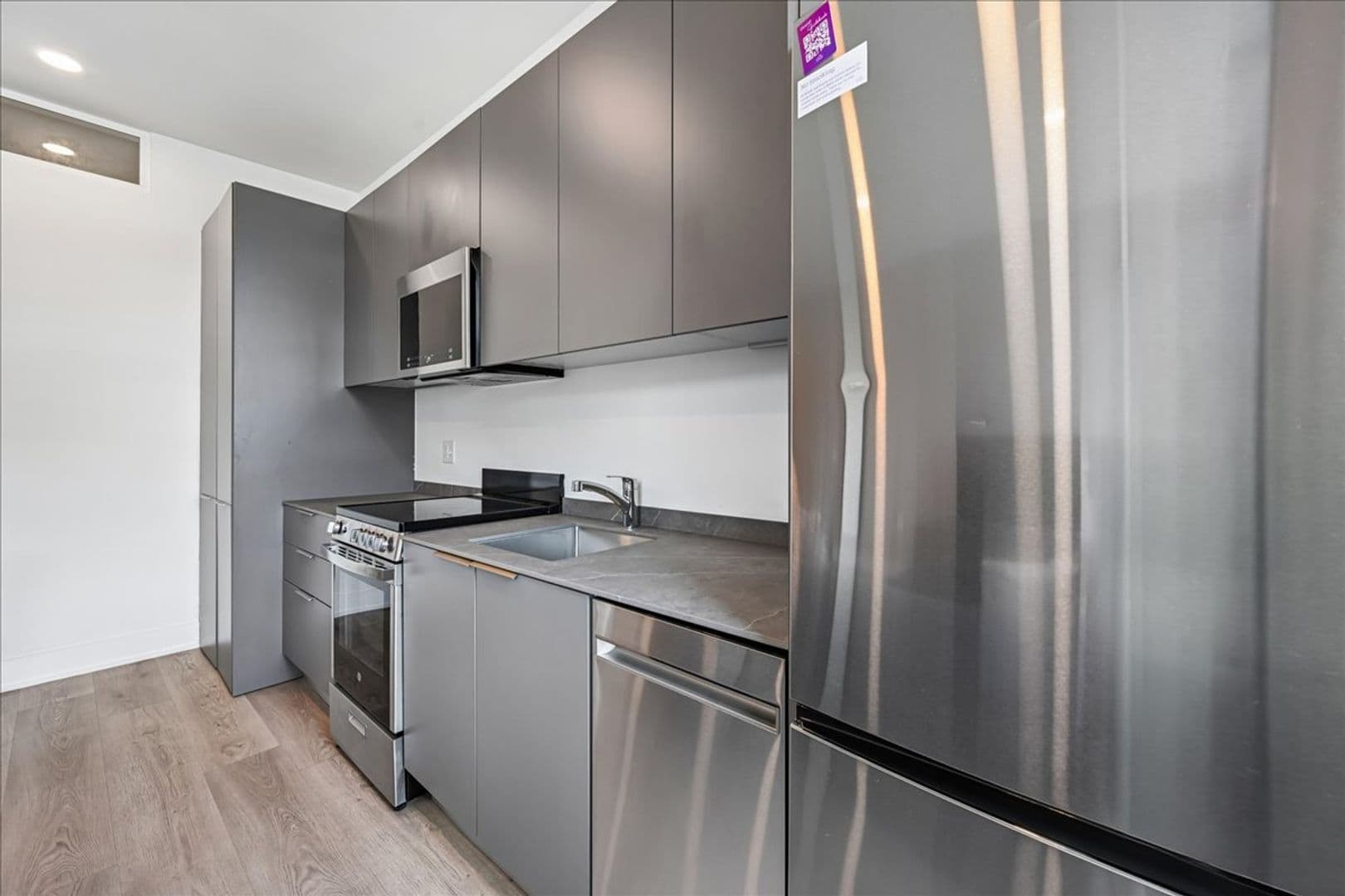 Washington Apartment: 1324 N Capitol St NW