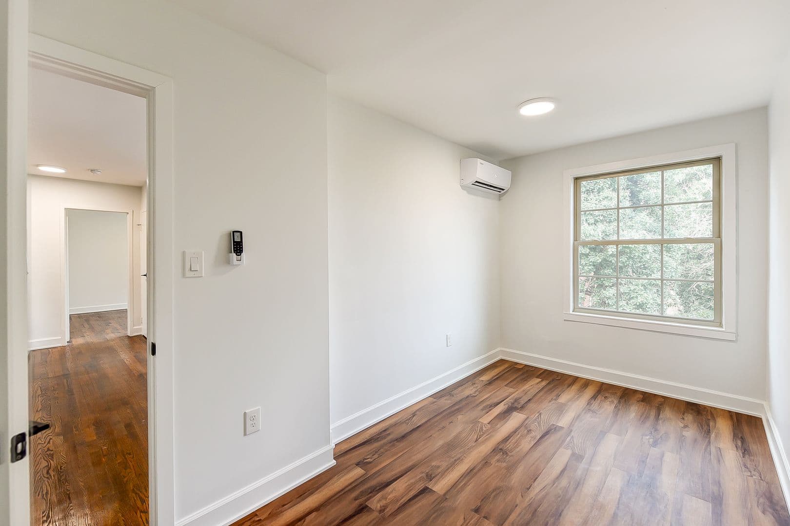 Washington Apartment: 1363 Peabody St NW