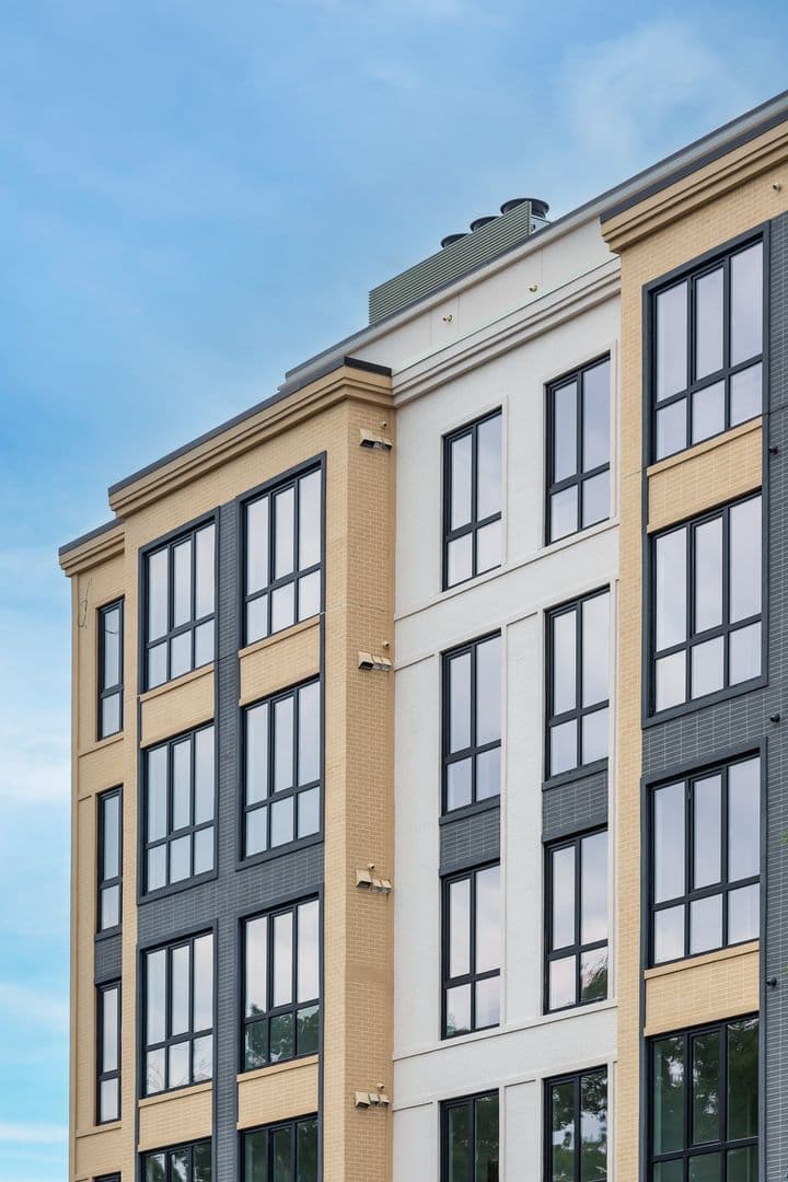 Washington Apartment: 5816 Georgia Avenue NW