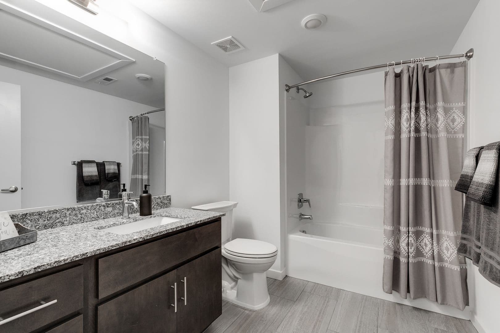 Richmond Apartment: 101 S 15th St