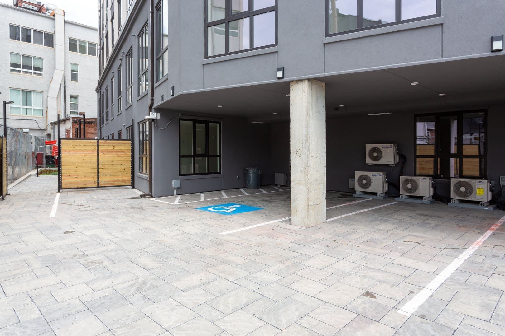 Washington Apartment: 5816 Georgia Avenue NW