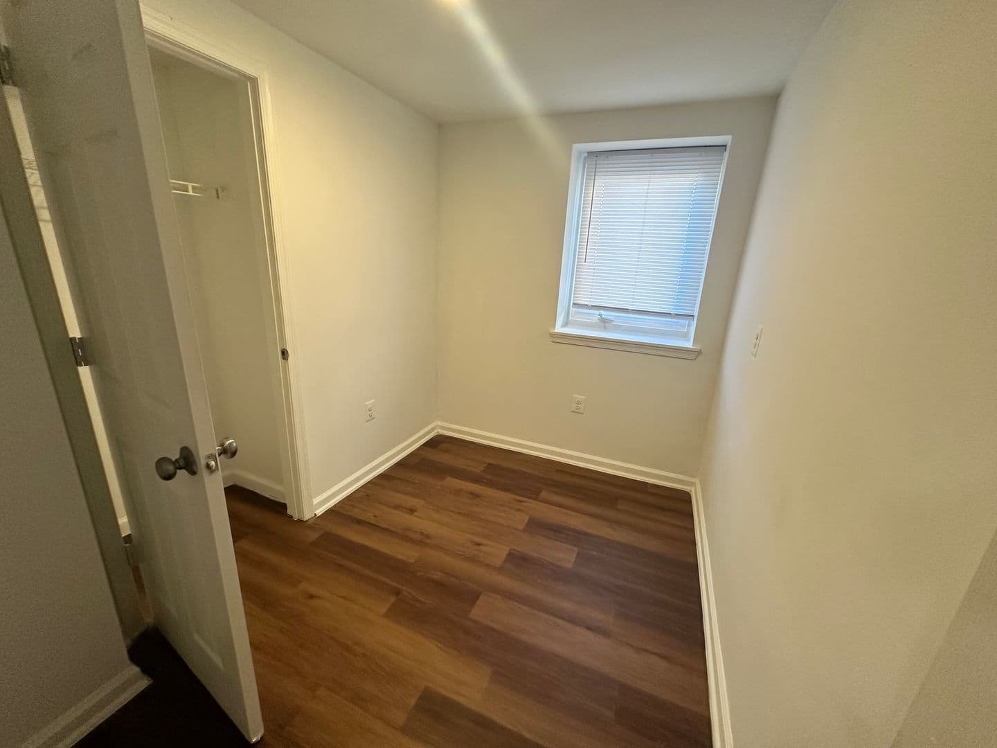 Washington Apartment: 313-15 Anacostia Rd SE