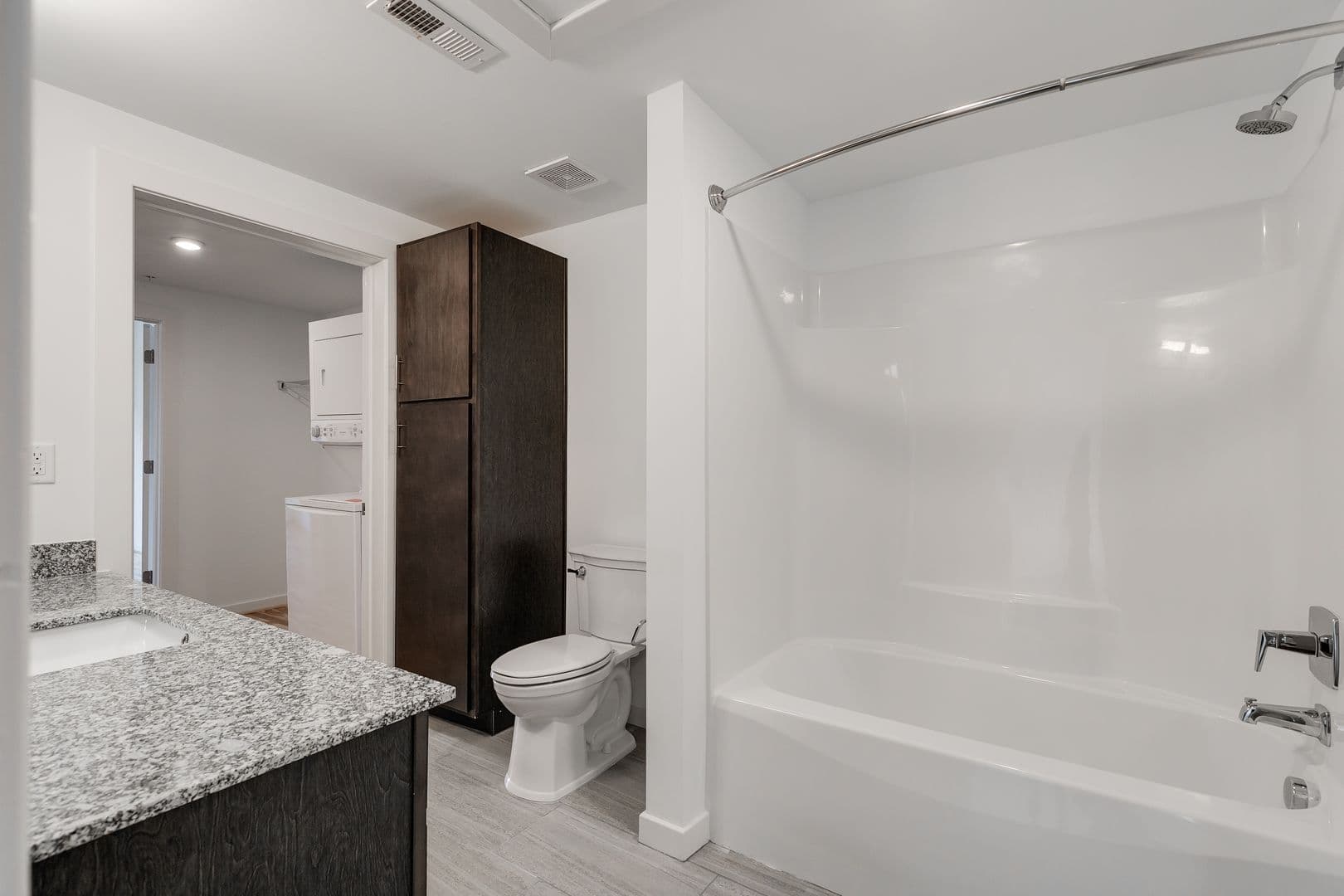 Richmond Apartment: 101 S 15th St