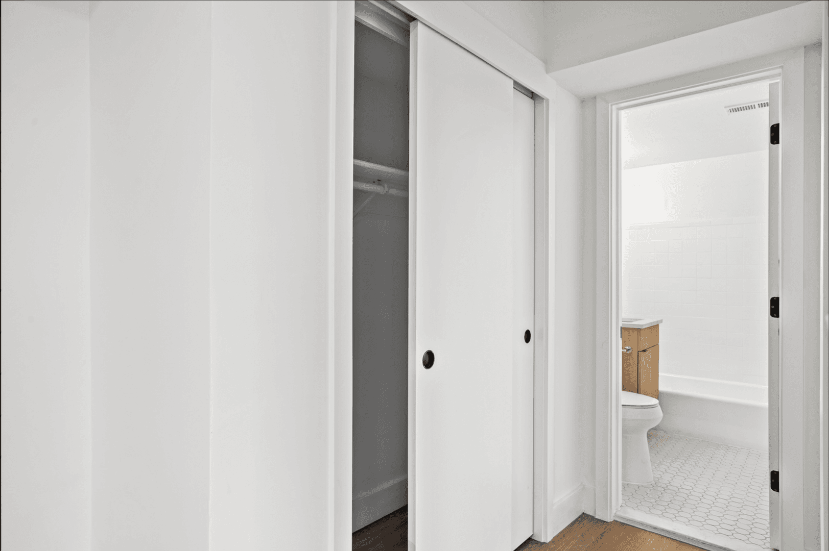 Washington Apartment: 5601 13th St NW